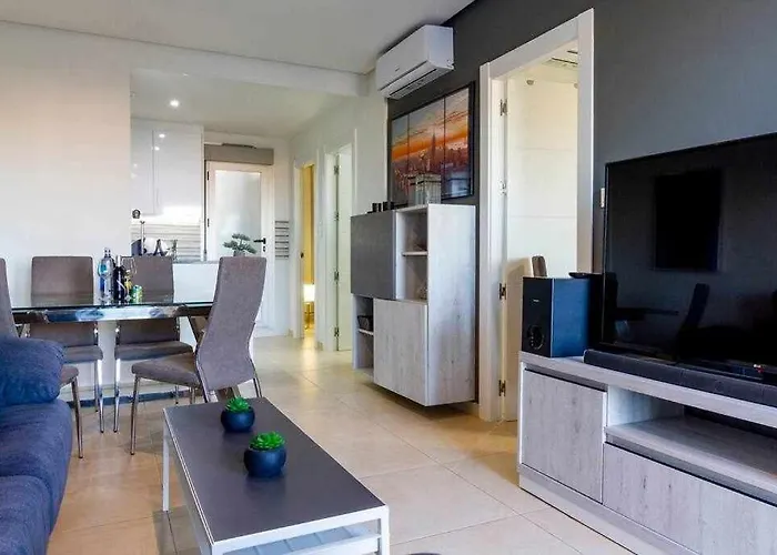 Pink Oasis Apartment *