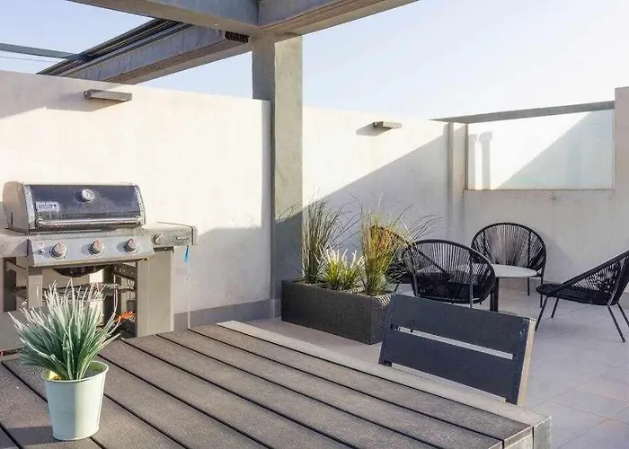 Pink Oasis Apartment